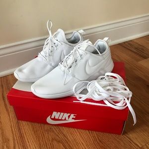 Women’s White Nike Roshe Two (2) Size 9.5